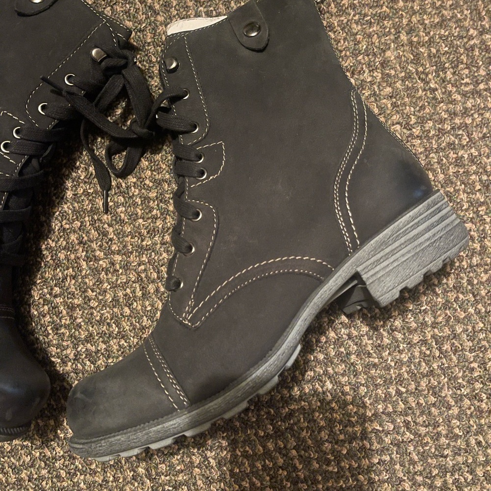 ROCKPORT Black Lace-Up womens Boot shoes